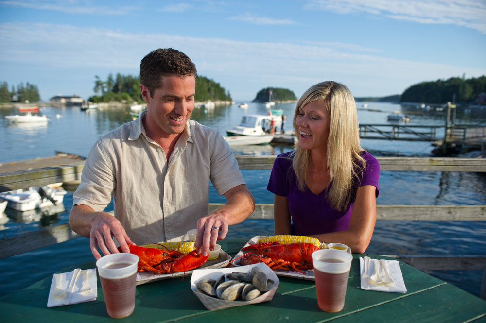 ME Lobster shack couple (002).jpg