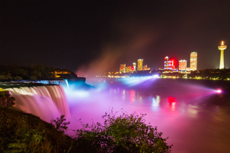 niagara night.jpg