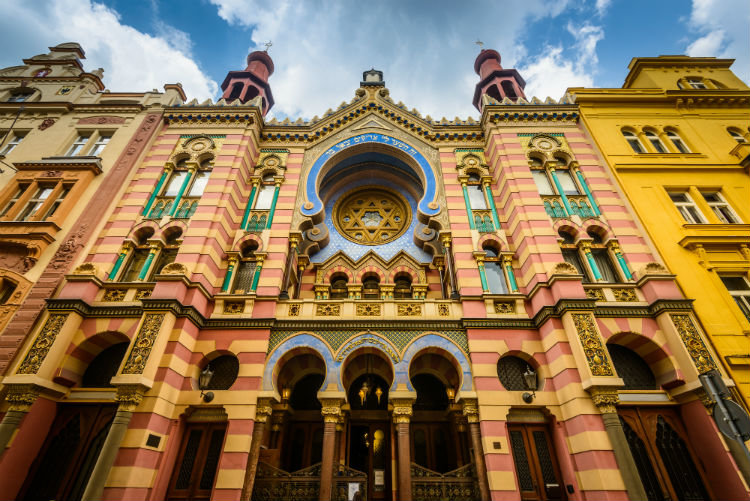 Jubilee Synagogue Prague.jpg