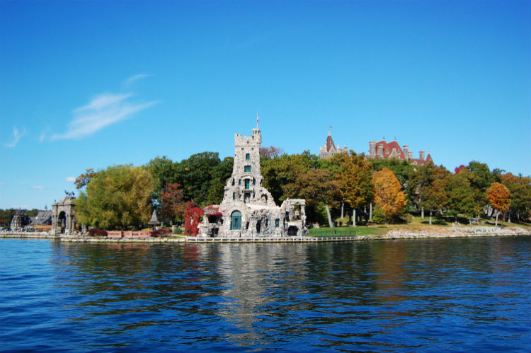 Boldt Castle and Alster Tower in Thousand Islands New York.jpg