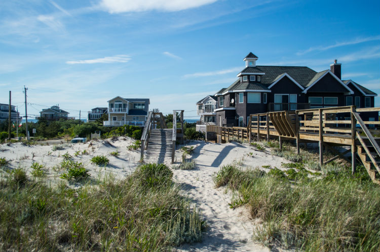 Beach Houses – Summer in the Hamptons USA.jpg