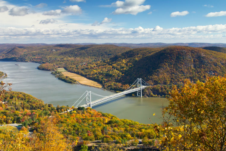 Hudson River Valley in Fall.jpg